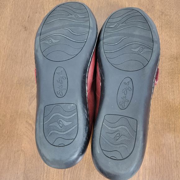 Soft Style Womens Shoes Size‎ 7 Red Mary Janes Round Toe Strap Closure Flat - Picture 9 of 9